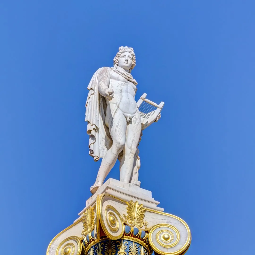 Estatua de Apolo, símbolo de la belleza masculina y la luz solar