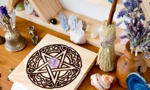 Simboli di protezione: scudi spirituali